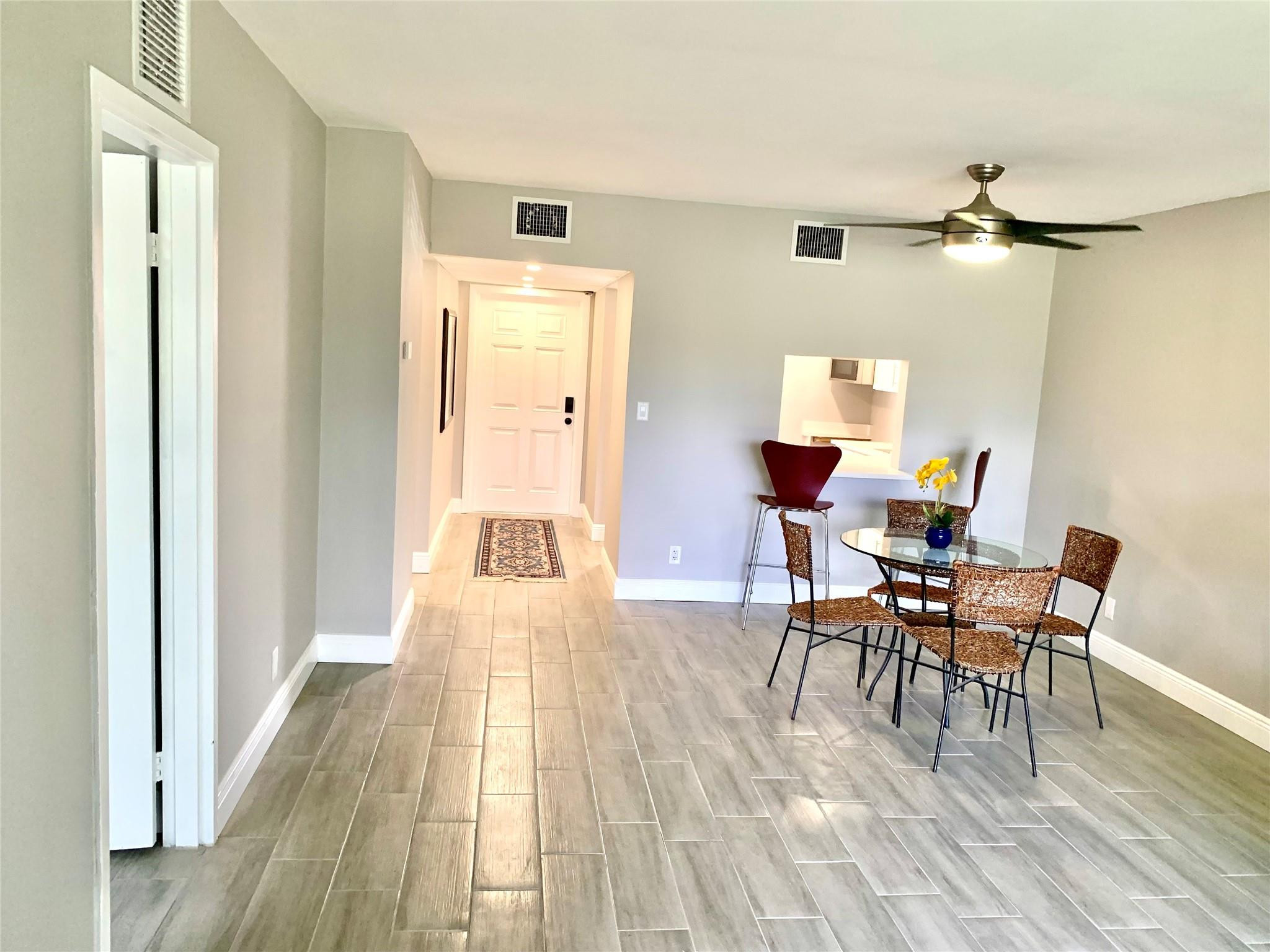 ORIOLE GOLF & TENNIS CLUB - Residential