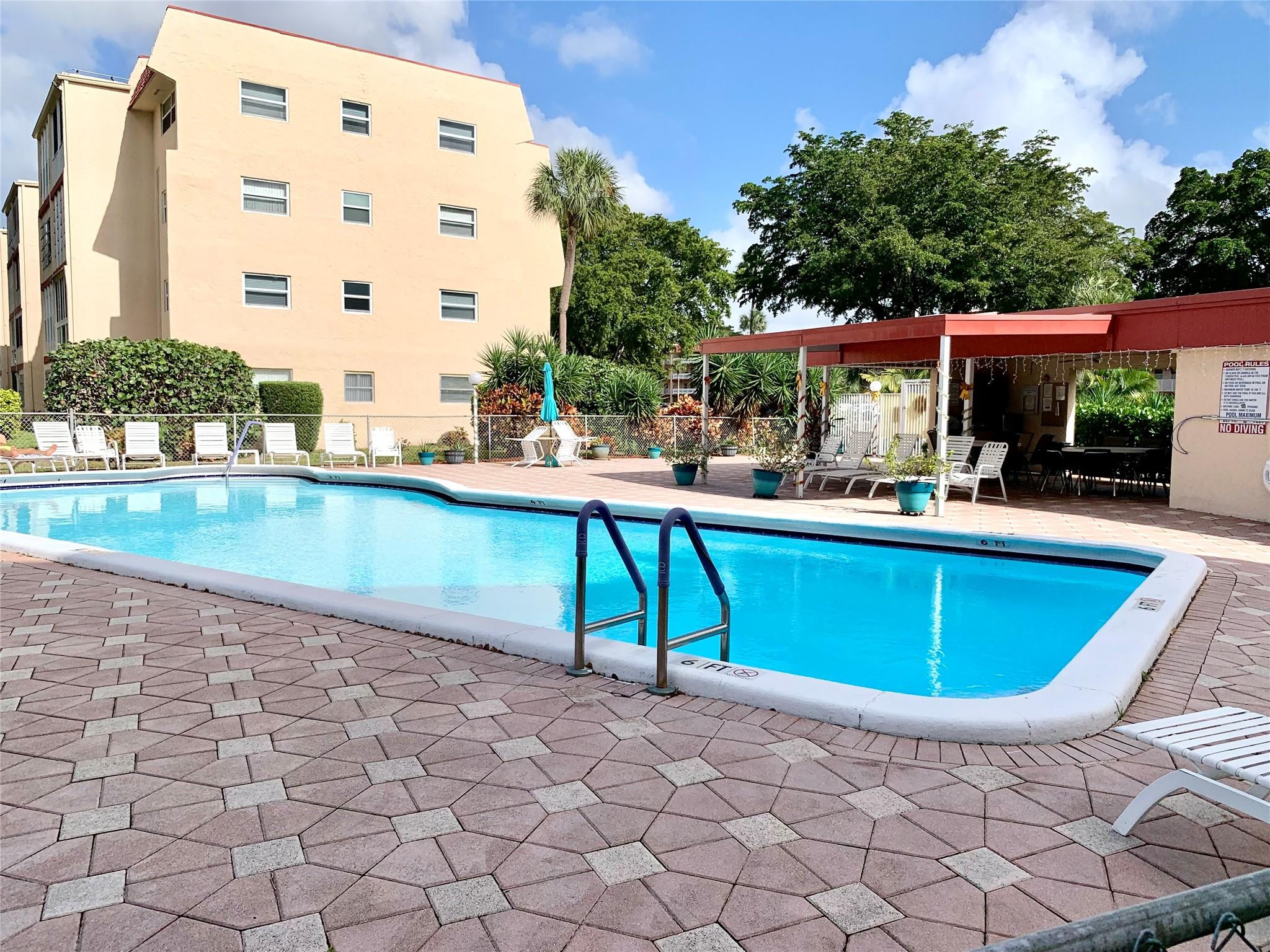 ORIOLE GOLF & TENNIS CLUB - Residential