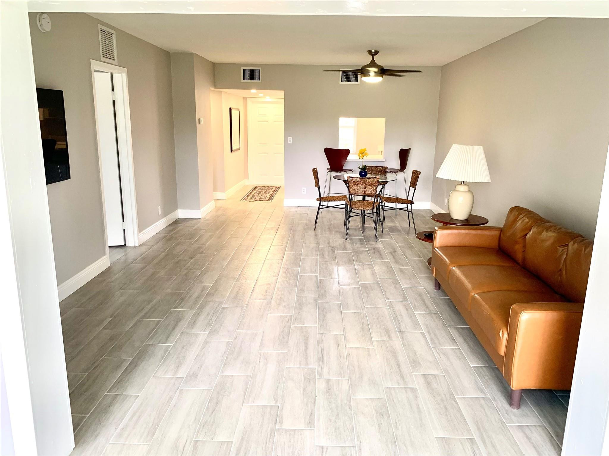 ORIOLE GOLF & TENNIS CLUB - Residential