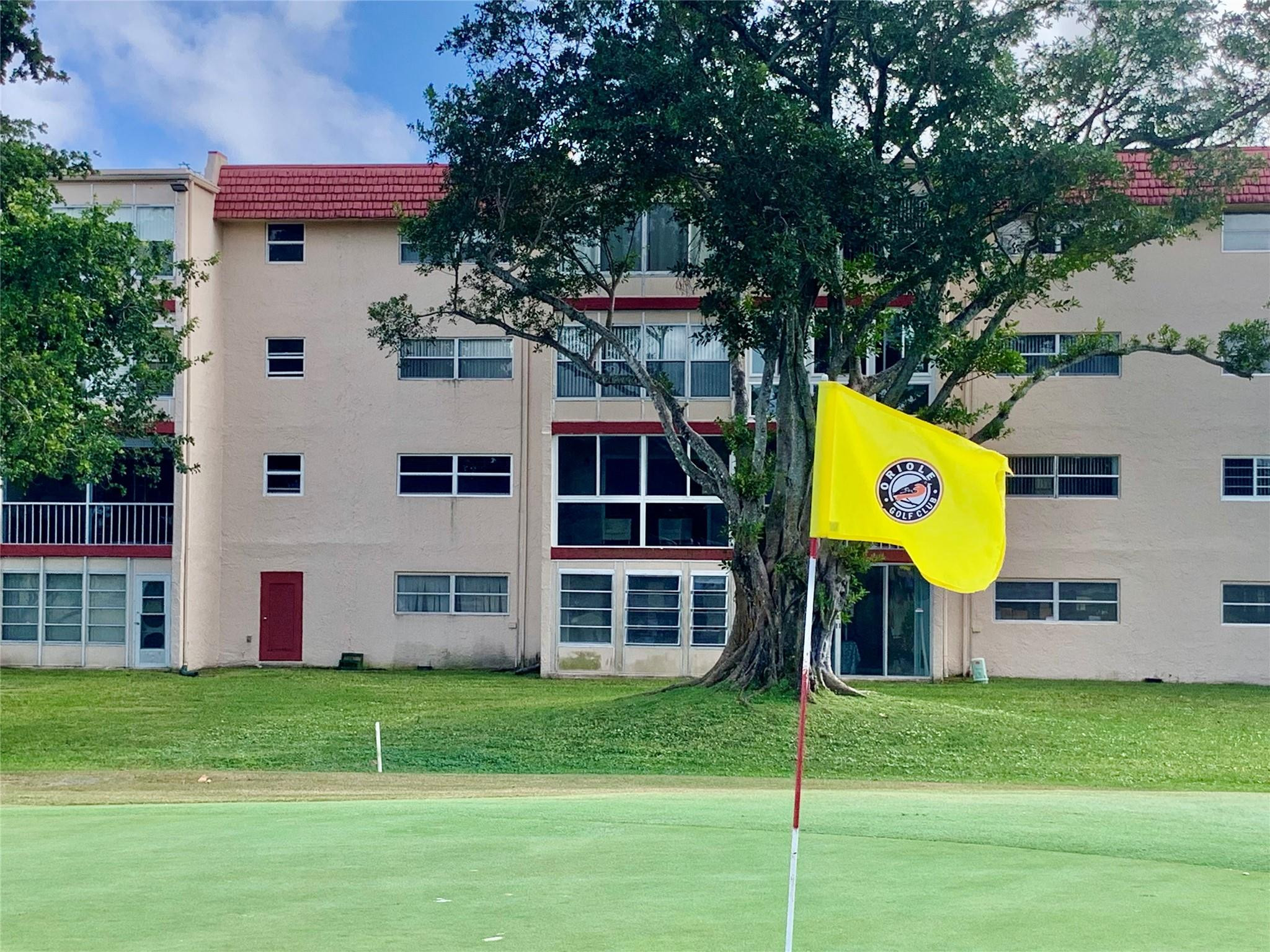 ORIOLE GOLF & TENNIS CLUB - Residential