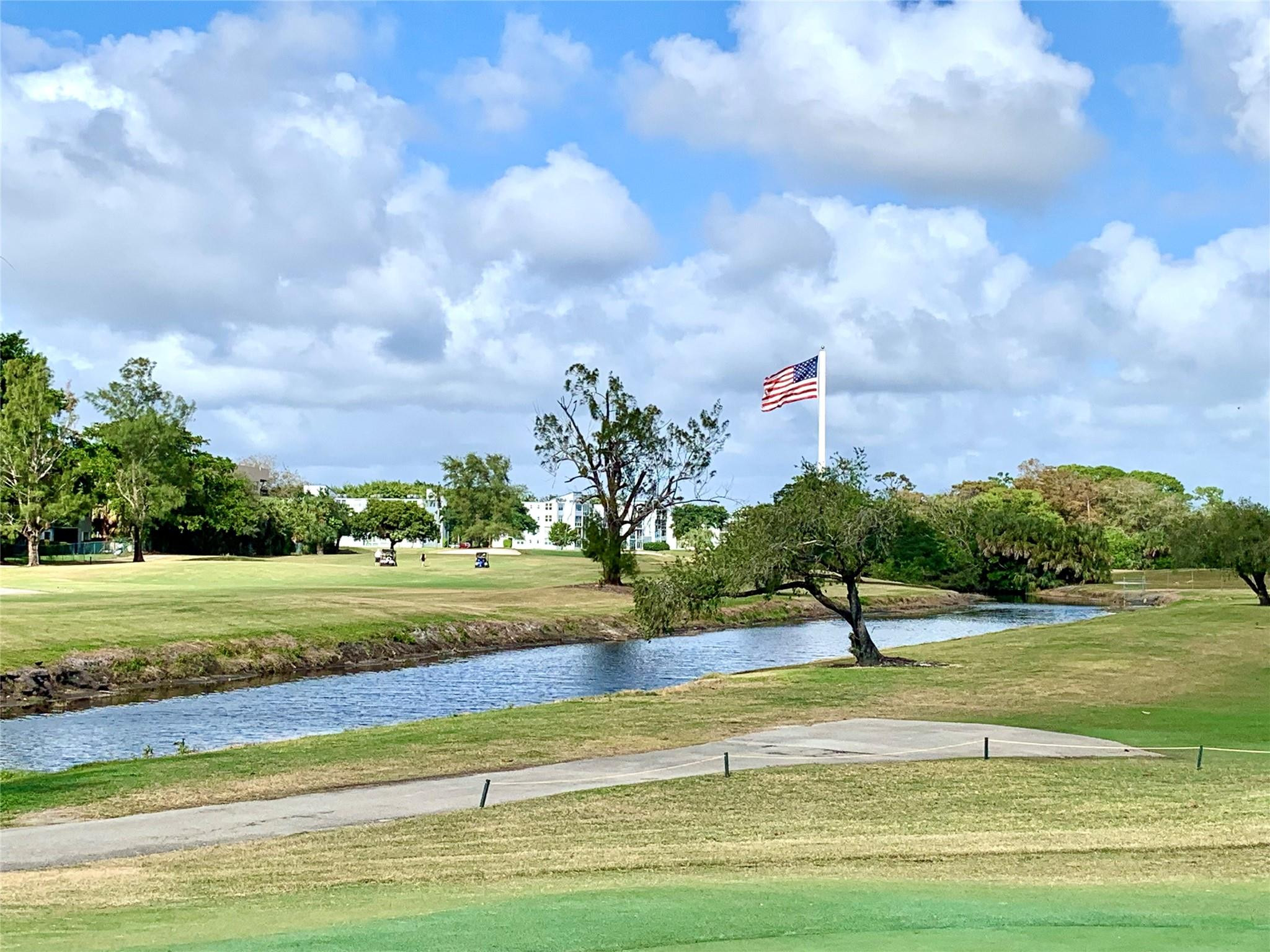 ORIOLE GOLF & TENNIS CLUB - Residential