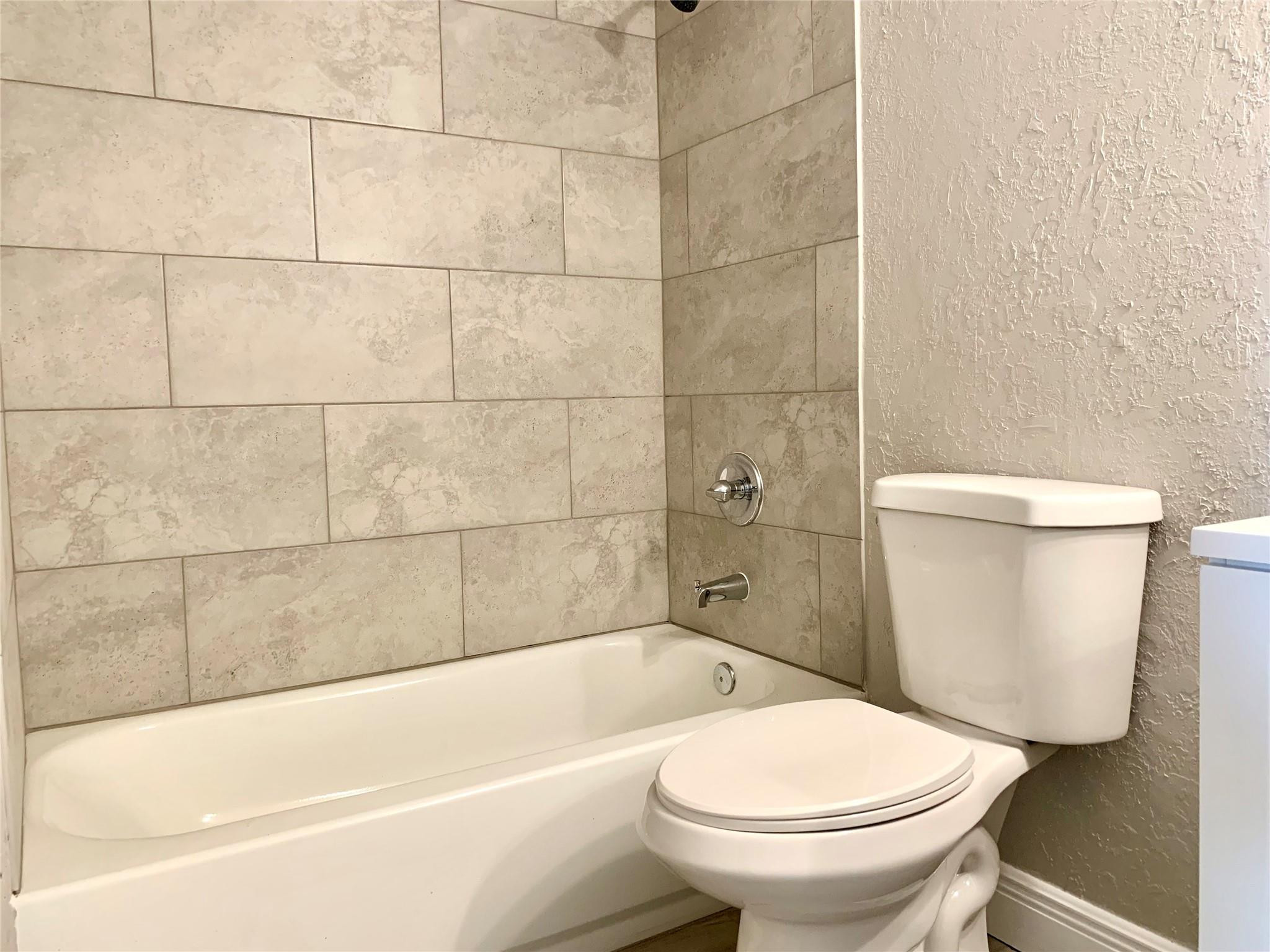 ORIOLE GOLF & TENNIS CLUB - Residential