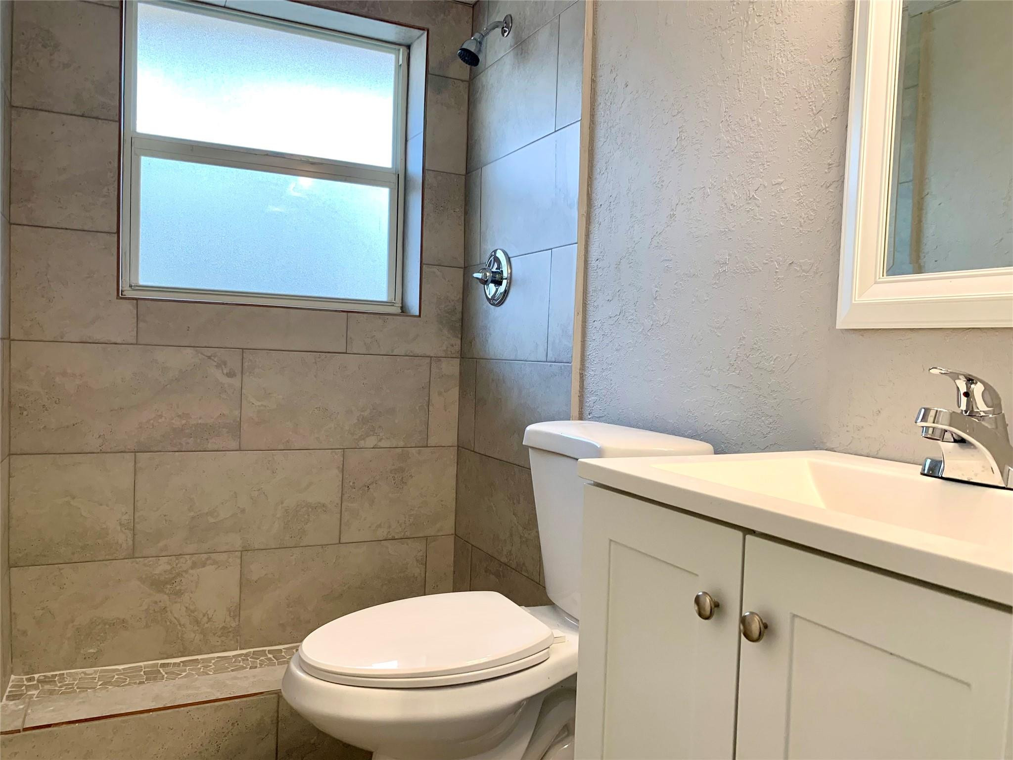 ORIOLE GOLF & TENNIS CLUB - Residential