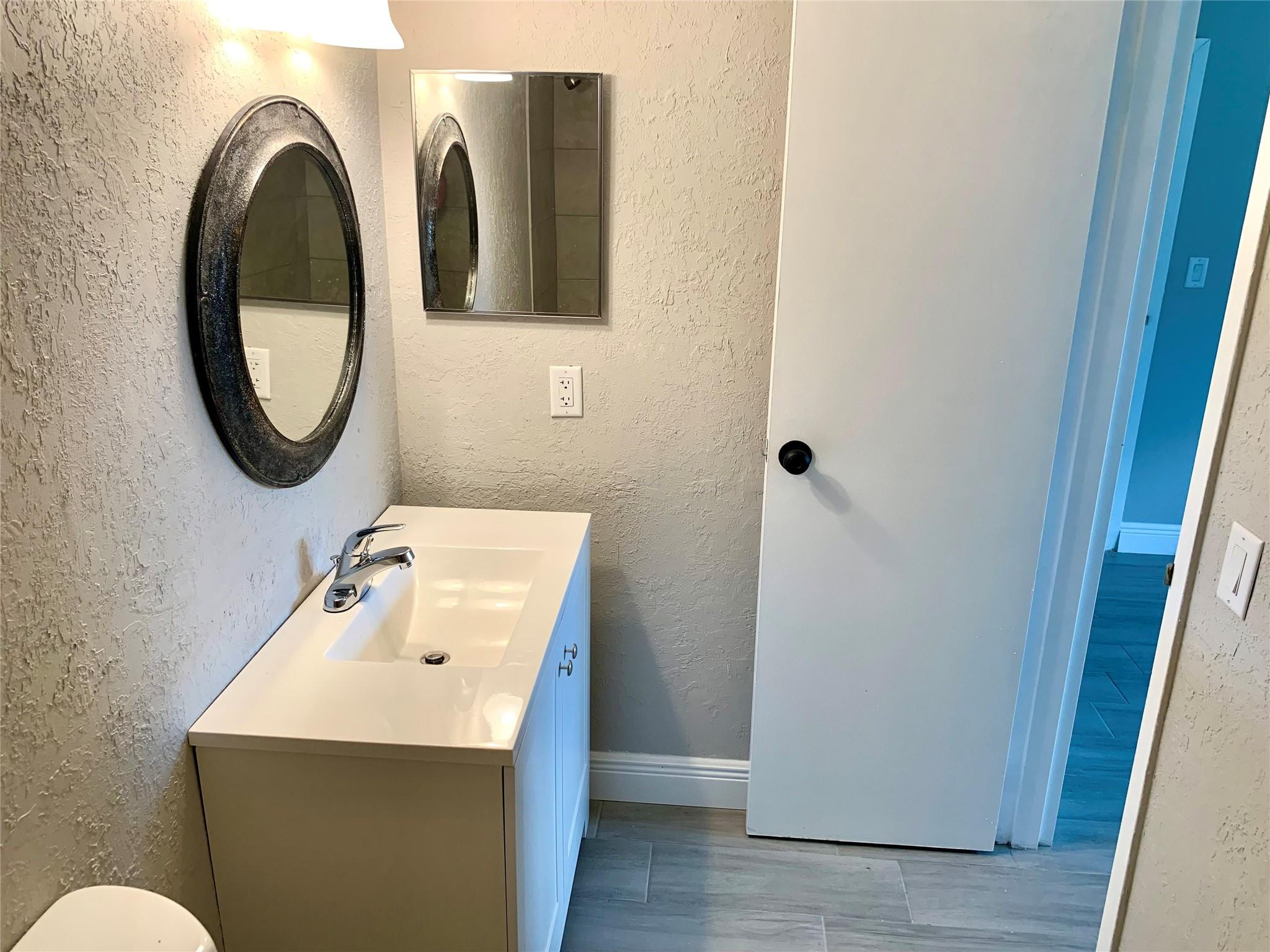 ORIOLE GOLF & TENNIS CLUB - Residential