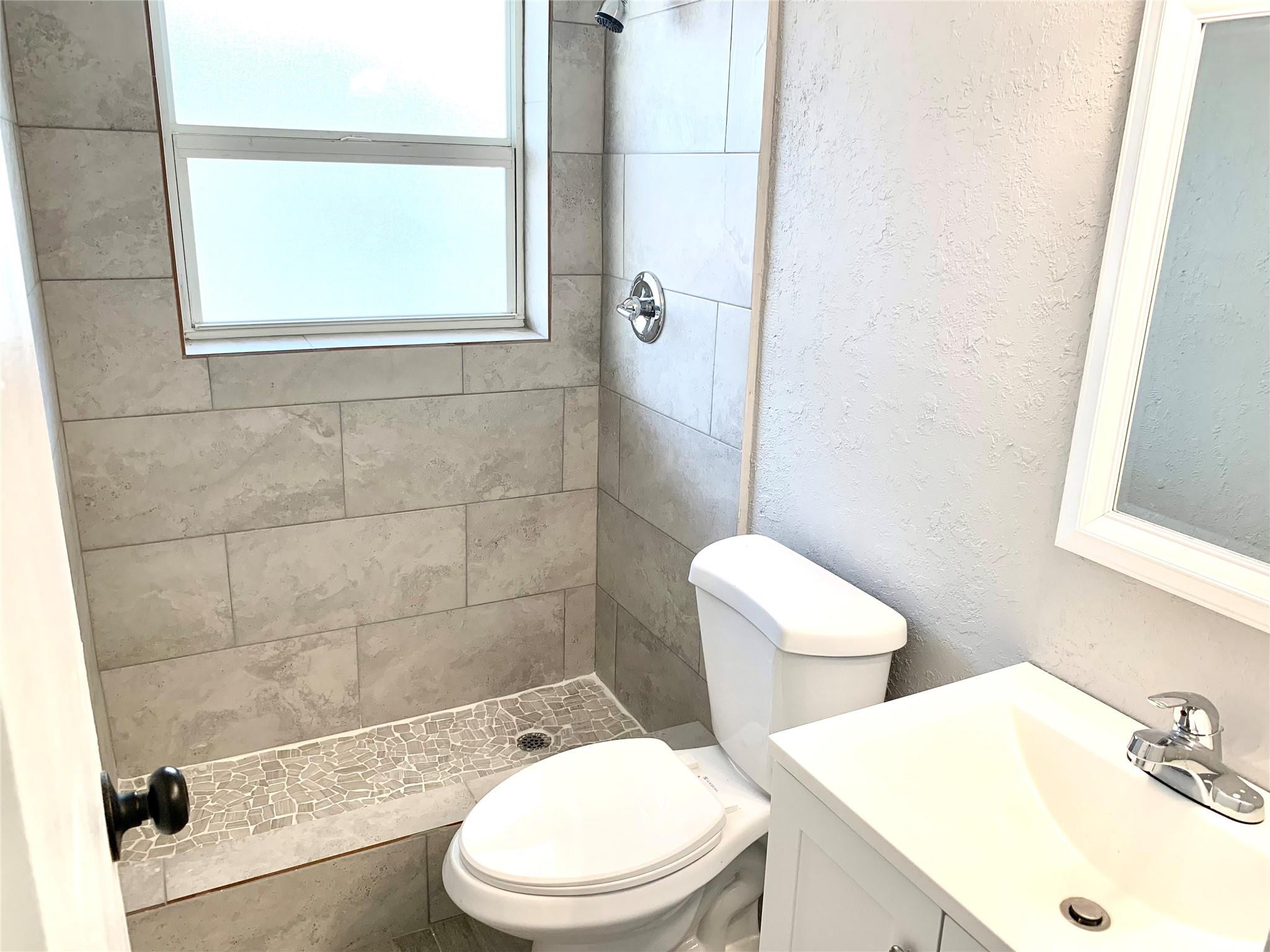 ORIOLE GOLF & TENNIS CLUB - Residential