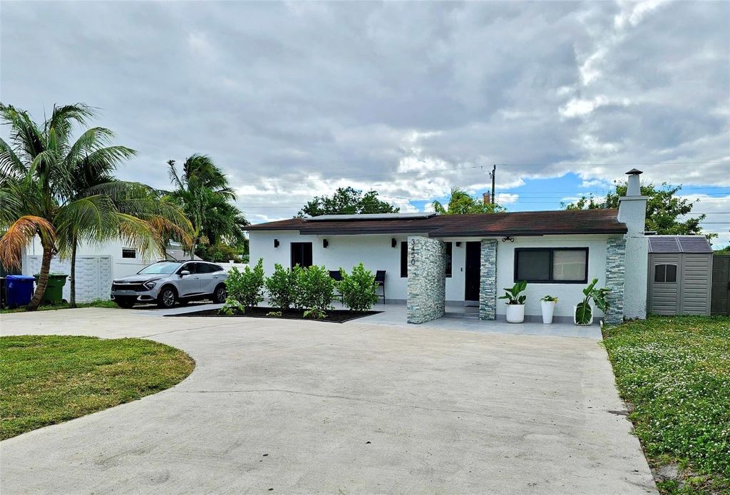 Photo of 3450 Berkeley Boulevard, Fort Lauderdale, FL 33312 (MLS # F10473138)
