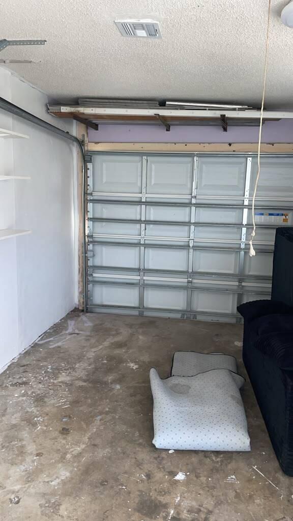 6711 NW 1ST Court