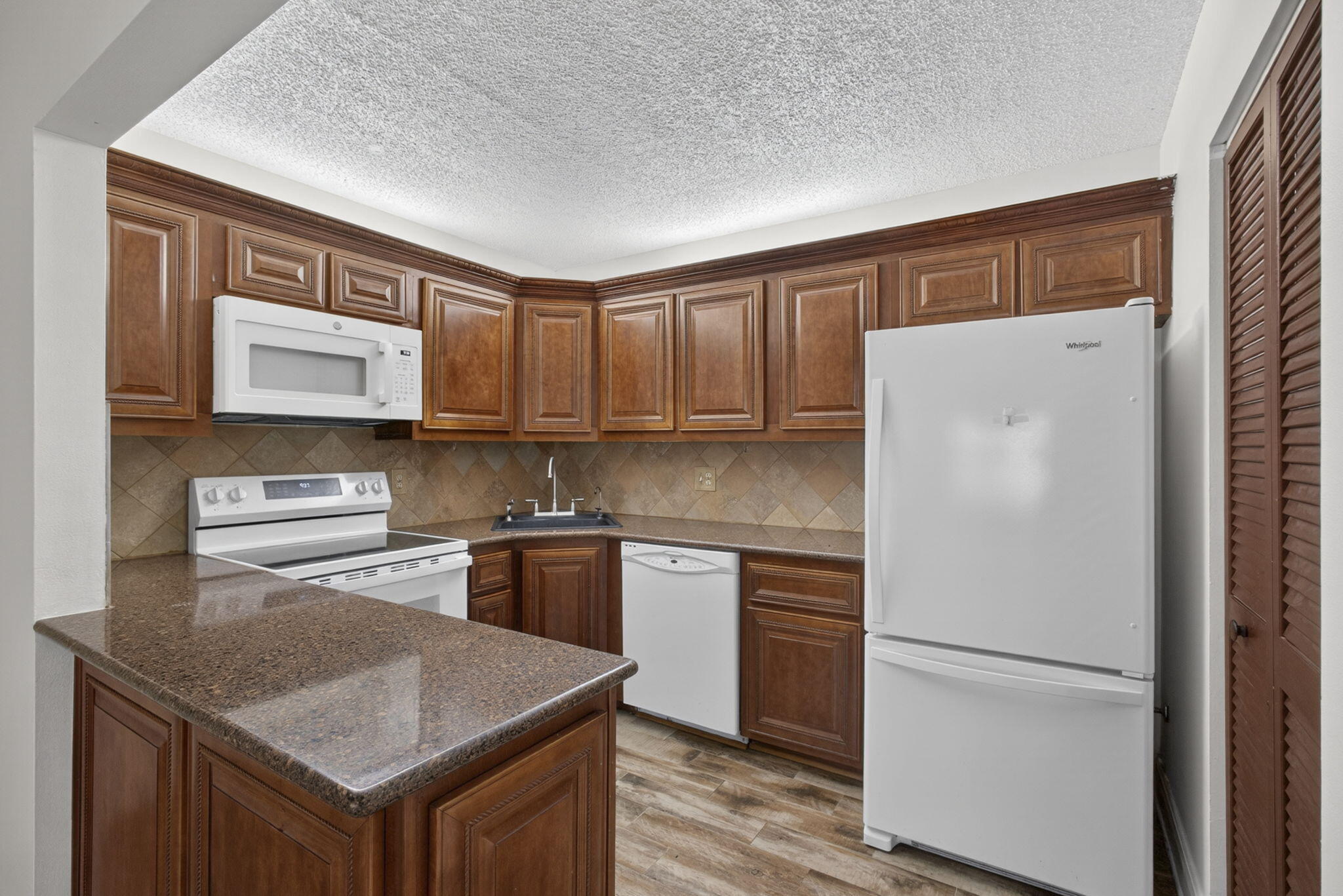 PINE RIDGE III CONDO - Residential