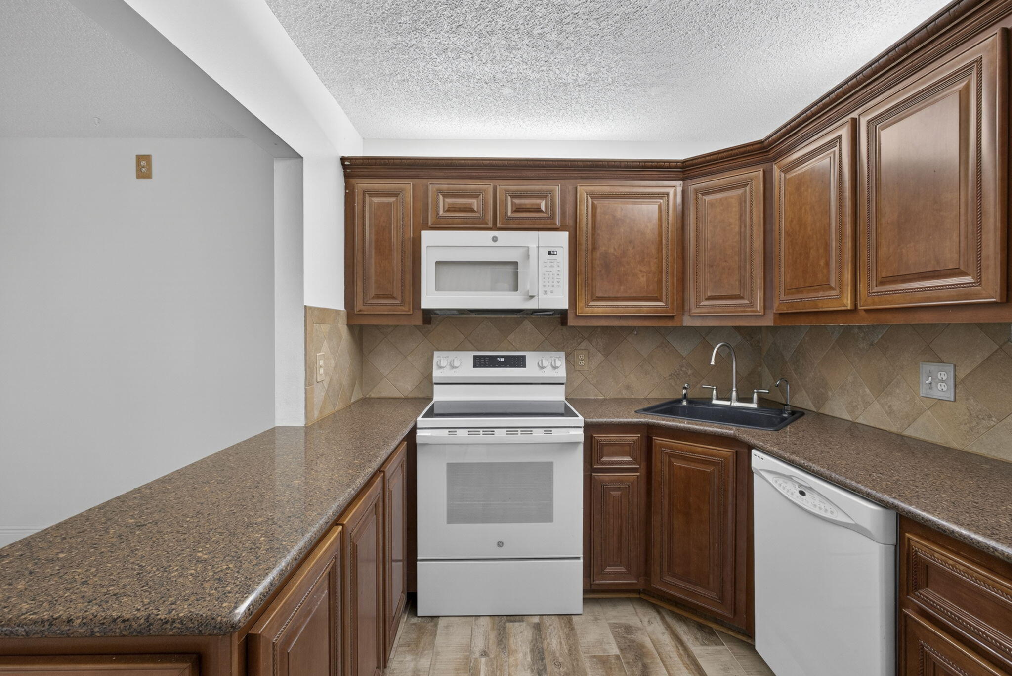 PINE RIDGE III CONDO - Residential