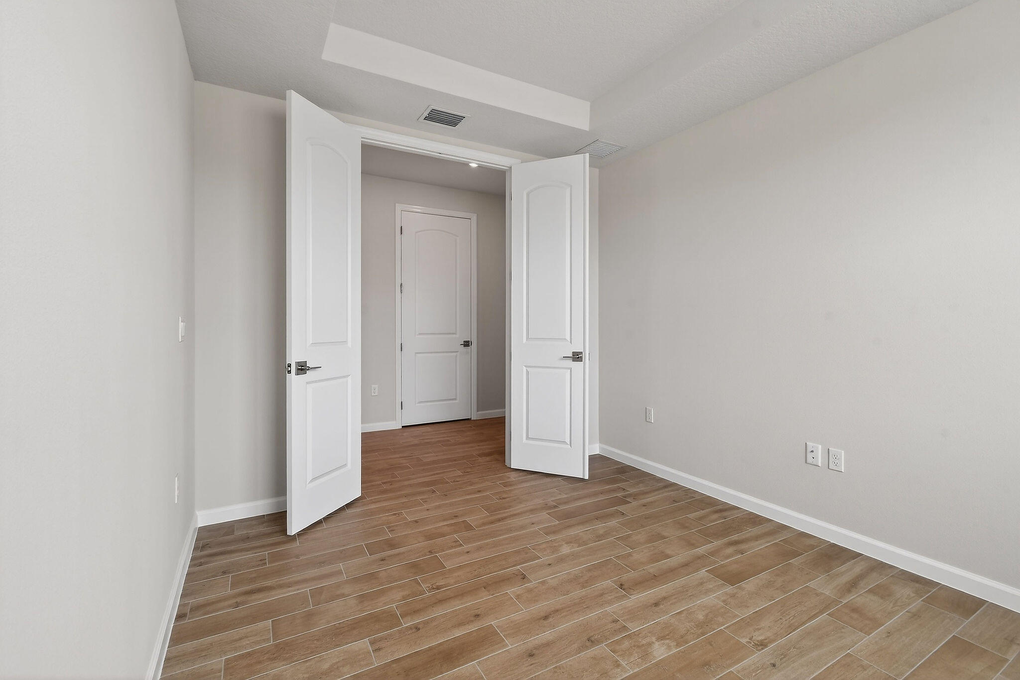 DEL WEBB TRADITION - Residential