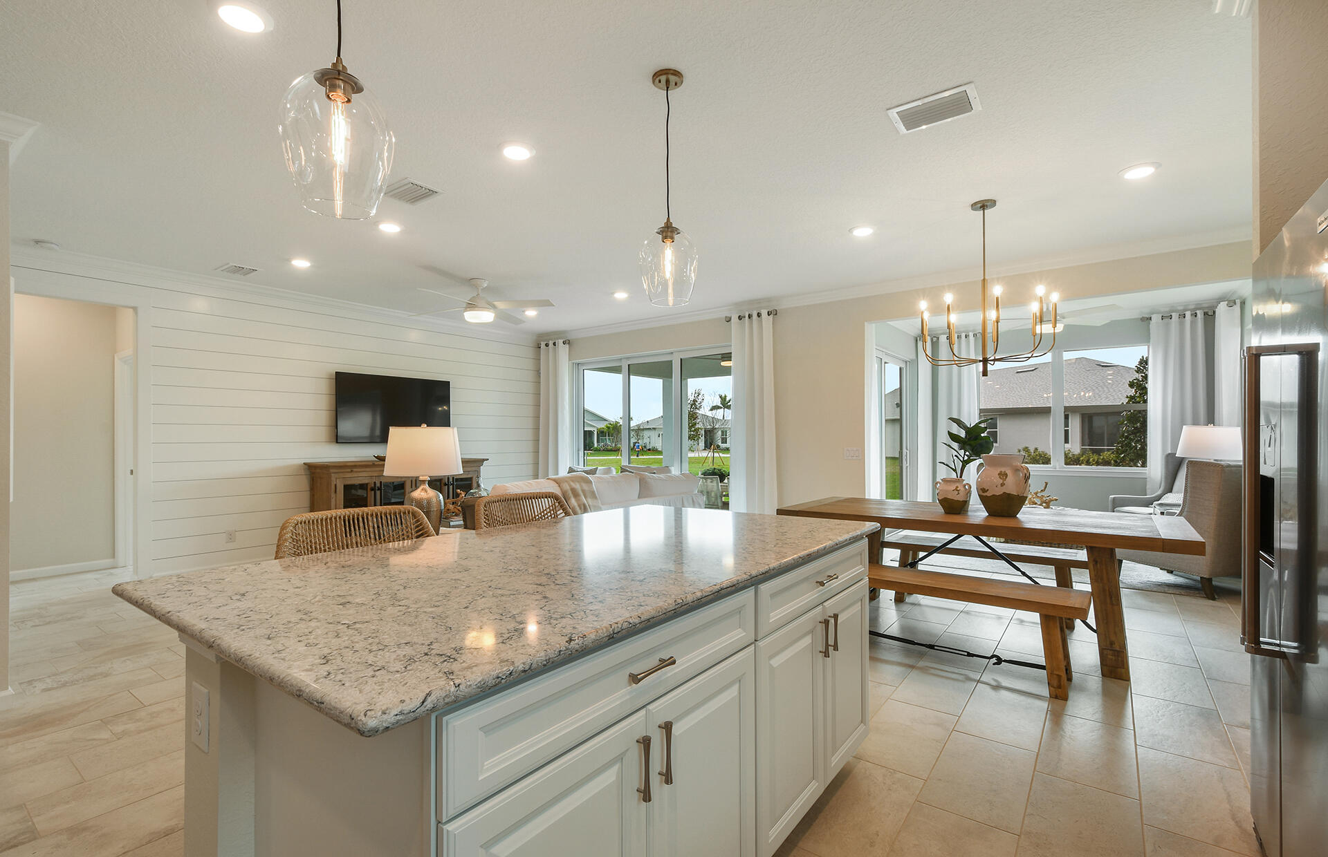 DEL WEBB TRADITION - Residential