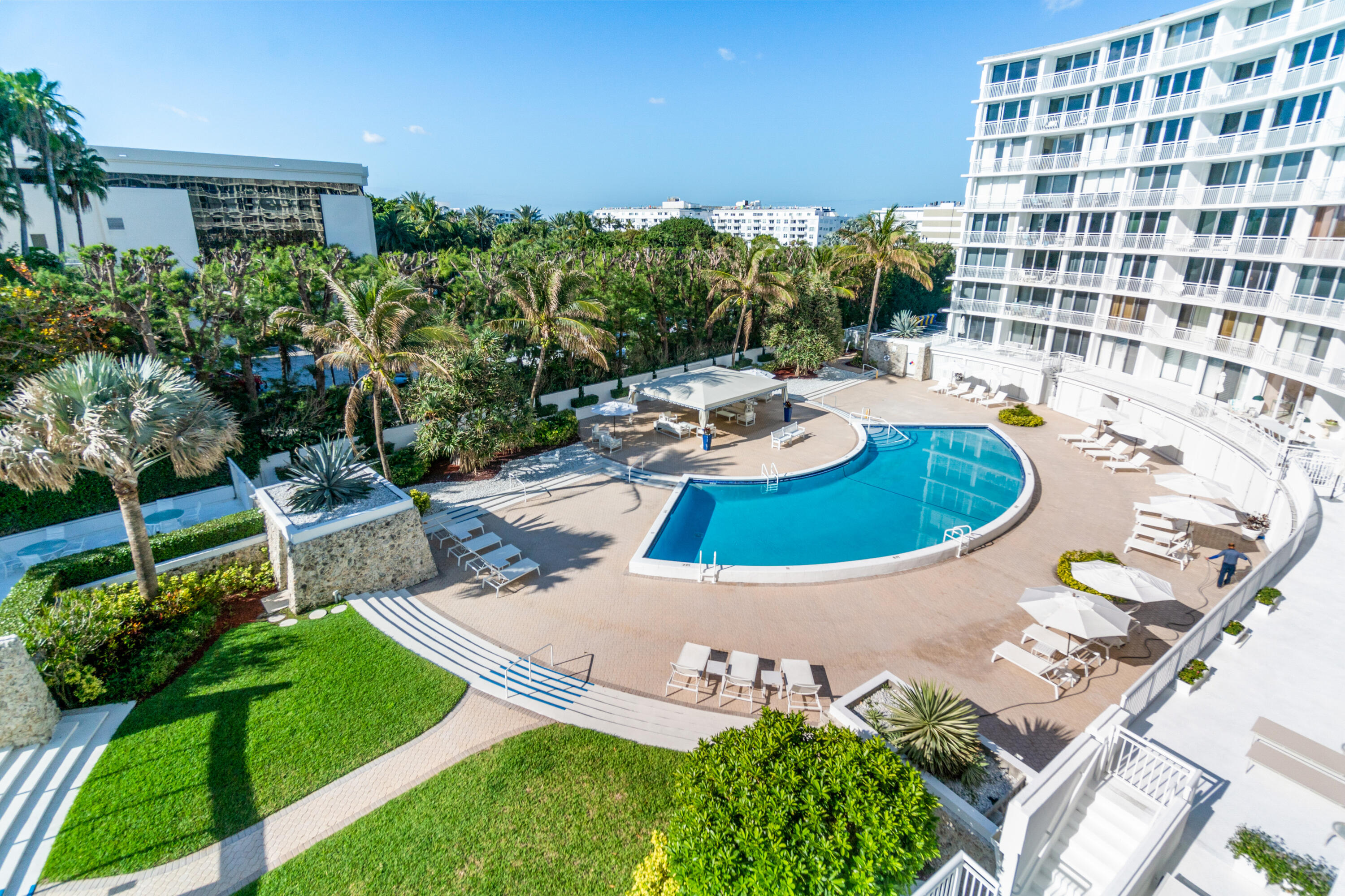 AMBASSADOR II - Residential Lease