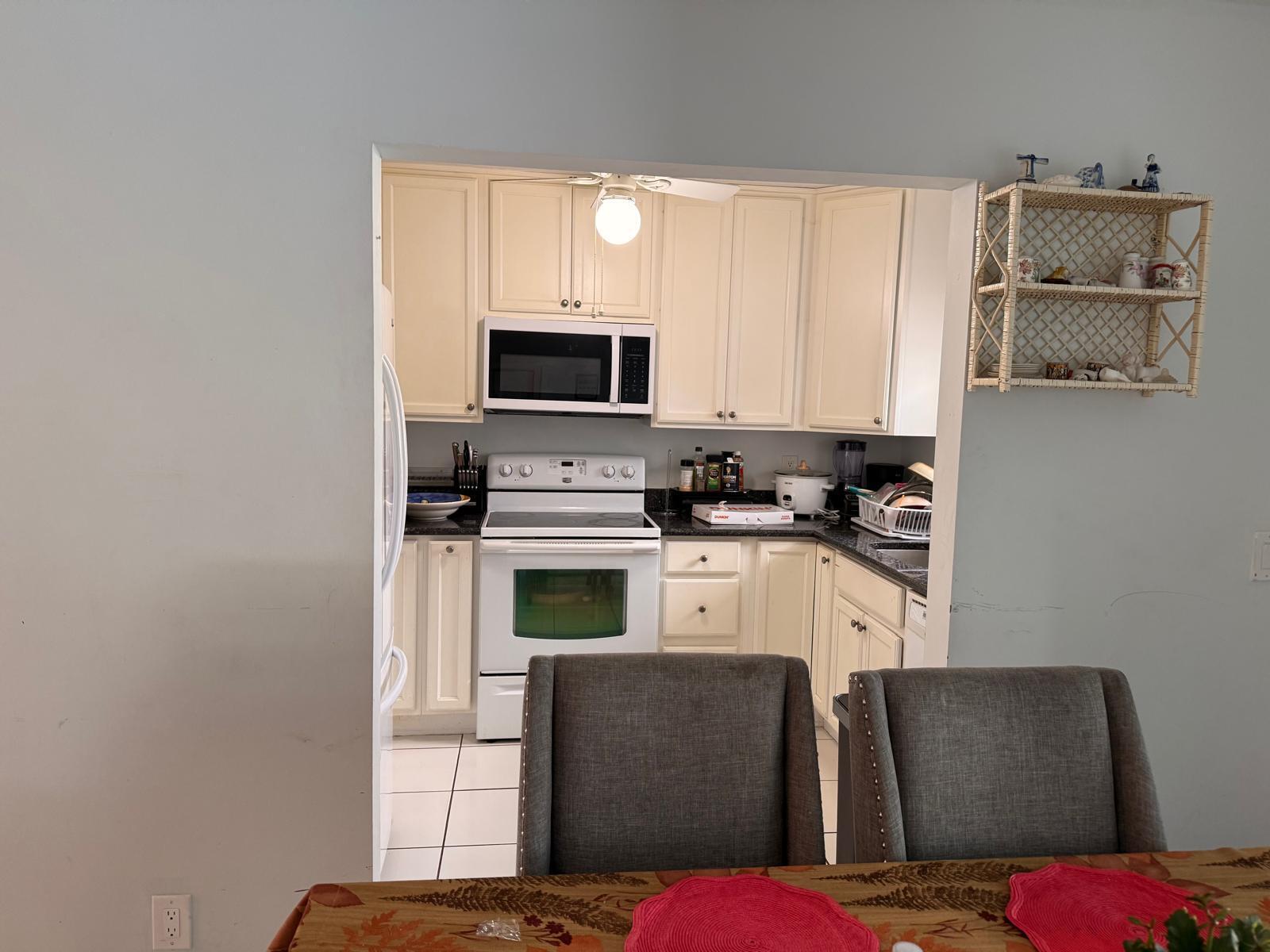 HYPOLUXO VILLAGE 1 - Residential