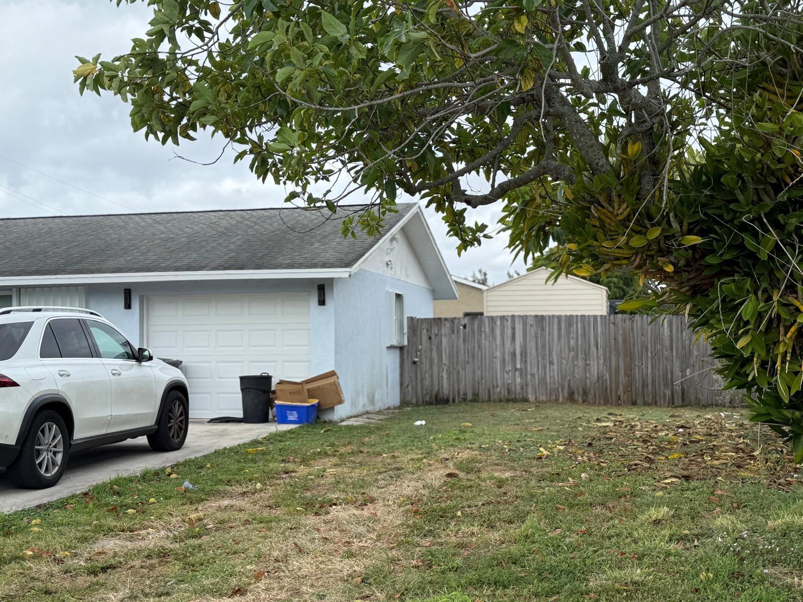 HYPOLUXO VILLAGE 1 - Residential