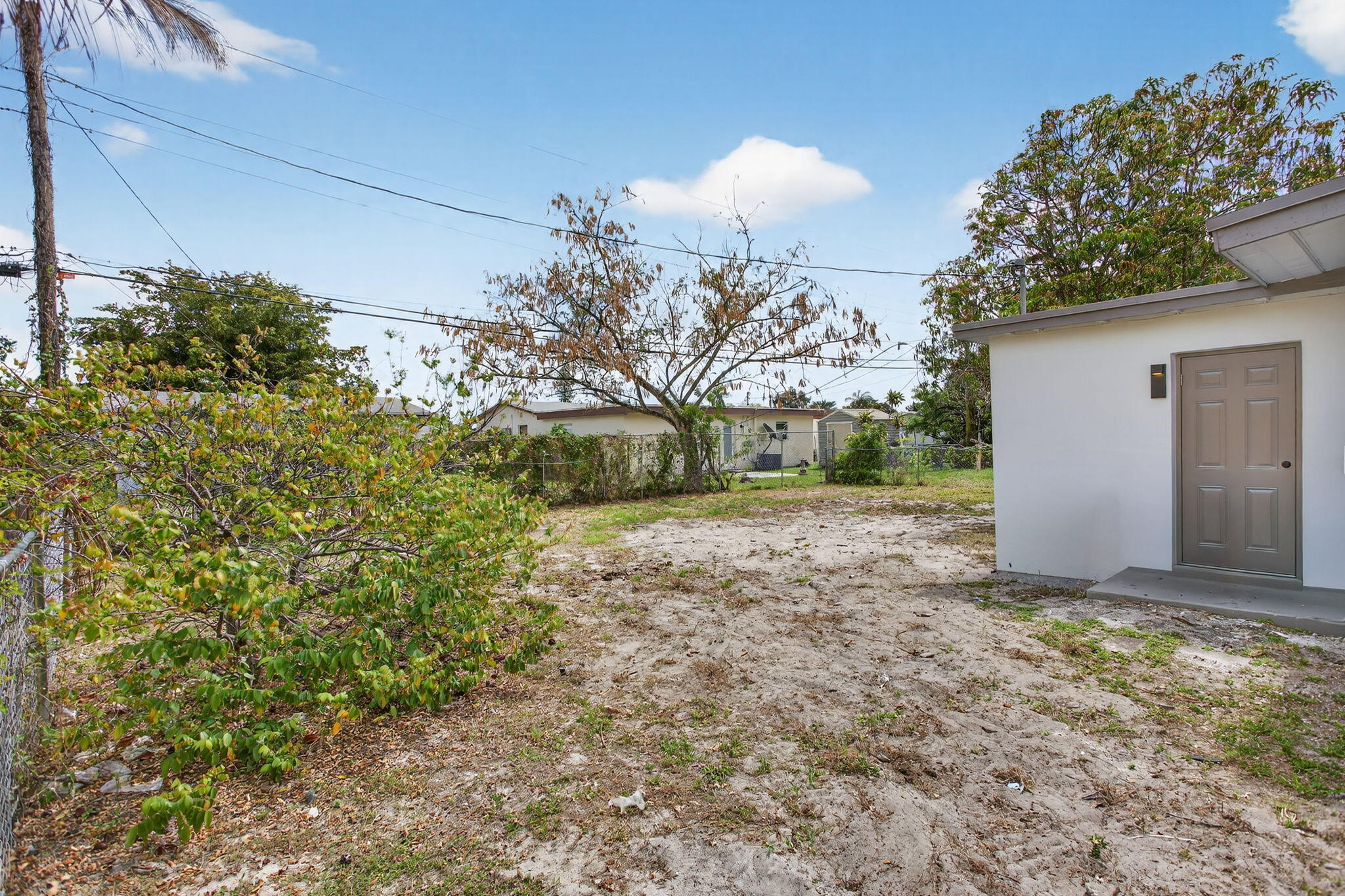 LAKE AIRE ESTATES - Residential