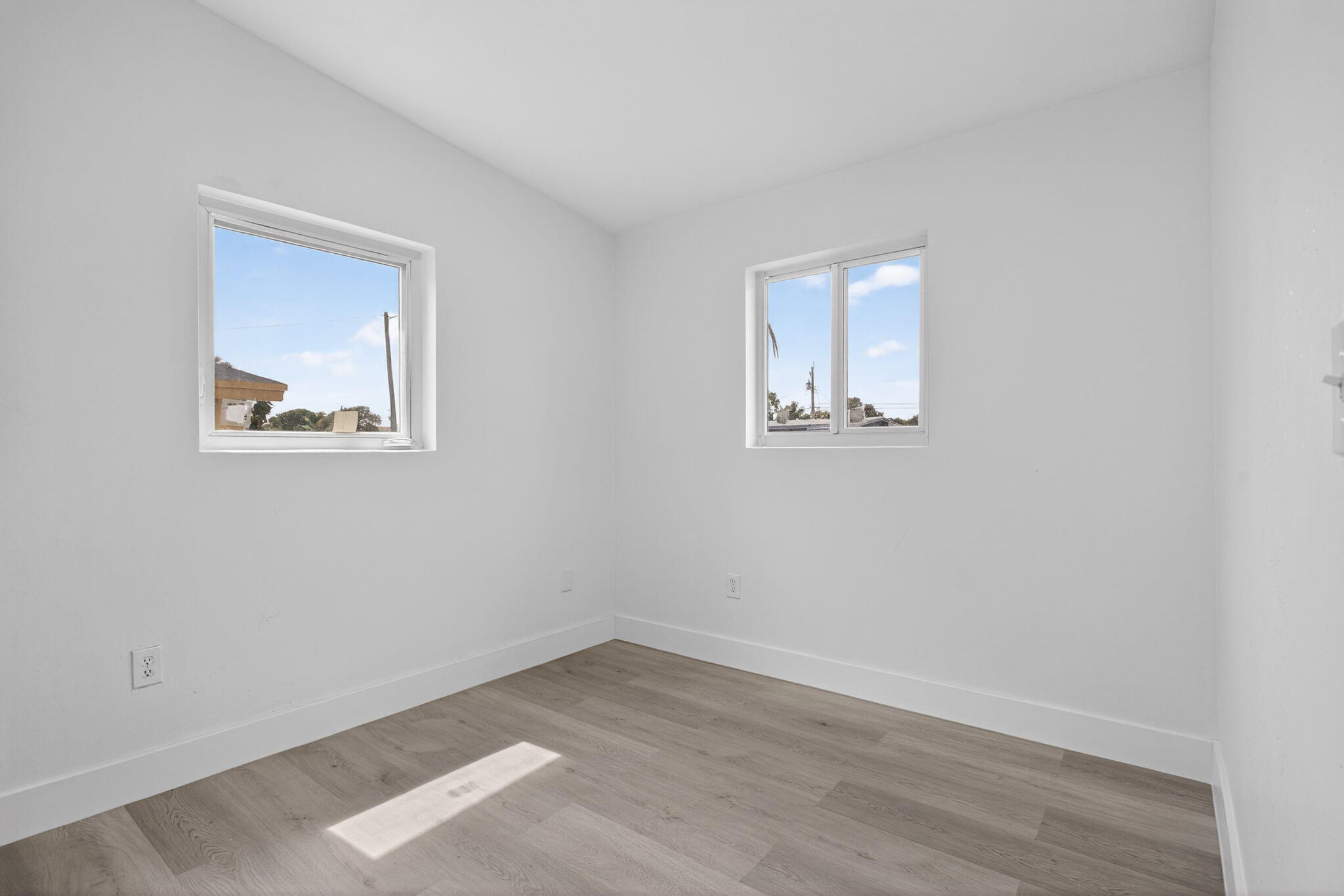 LAKE AIRE ESTATES - Residential