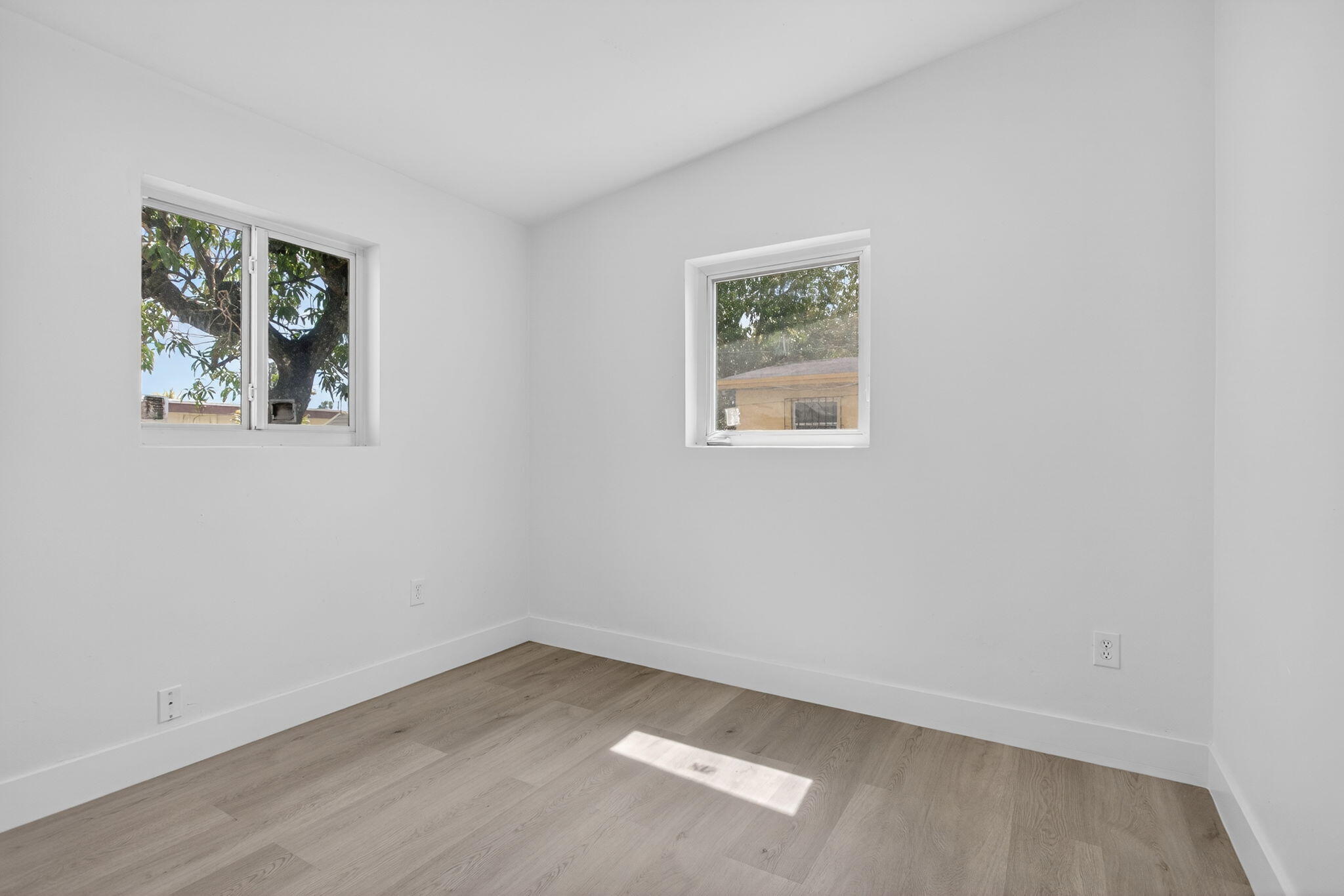 LAKE AIRE ESTATES - Residential