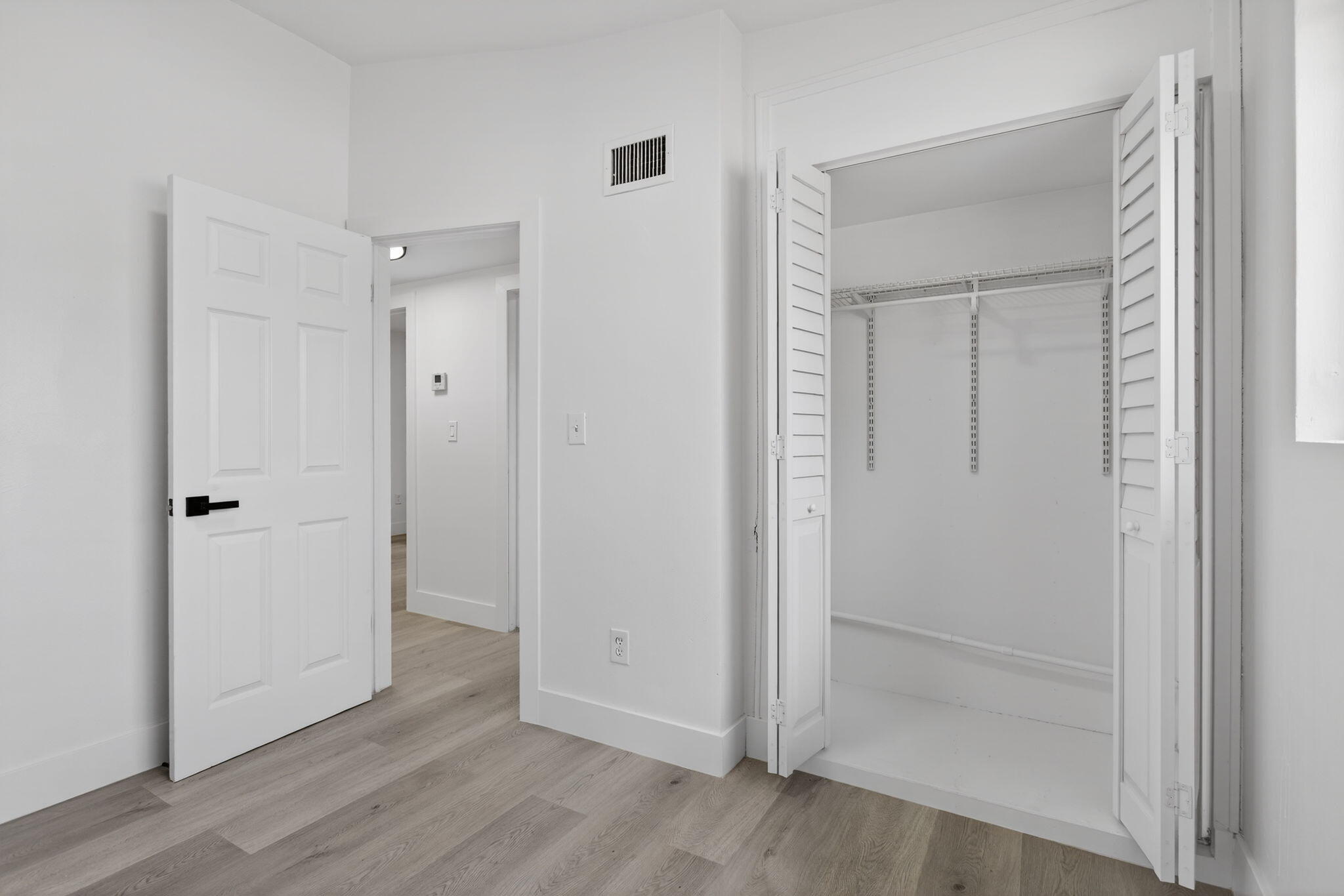 LAKE AIRE ESTATES - Residential