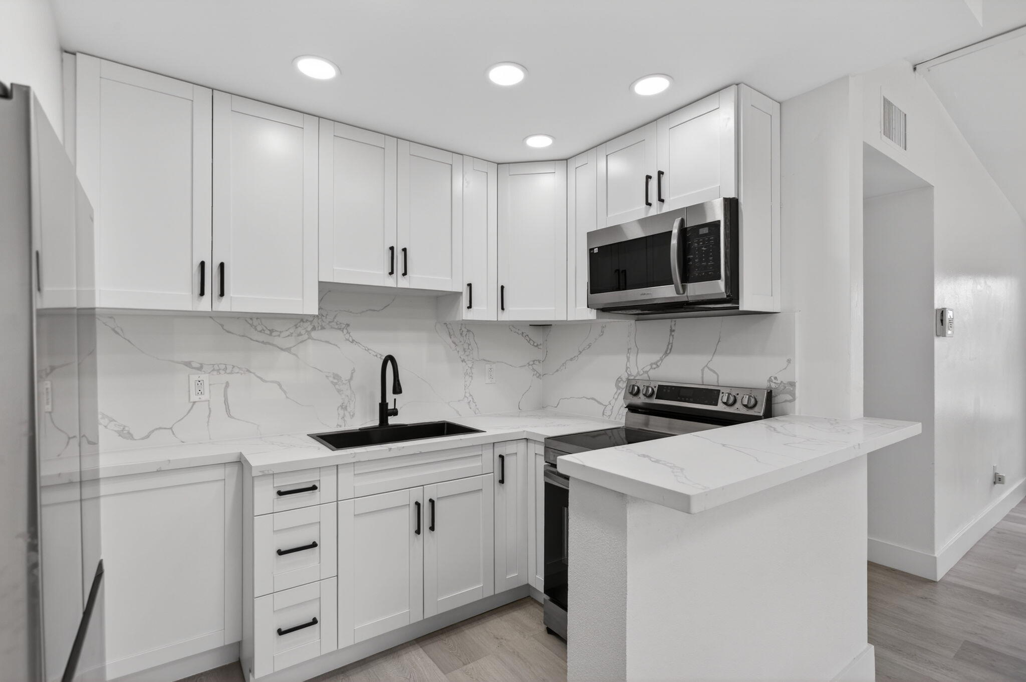 LAKE AIRE ESTATES - Residential