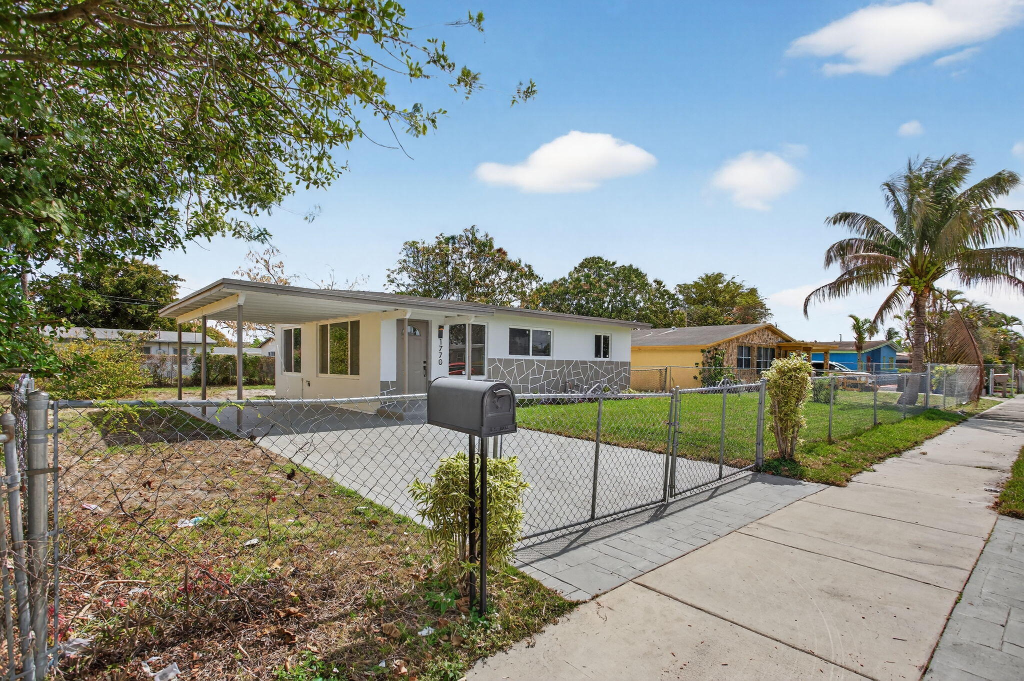 LAKE AIRE ESTATES - Residential