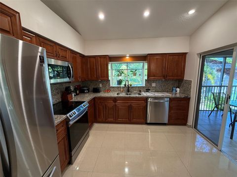 Tiny photo for 9237 9th Place #9237, Plantation, FL 33324 (MLS # F10555477)