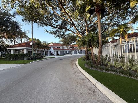 Tiny photo for 9237 9th Place #9237, Plantation, FL 33324 (MLS # F10555477)