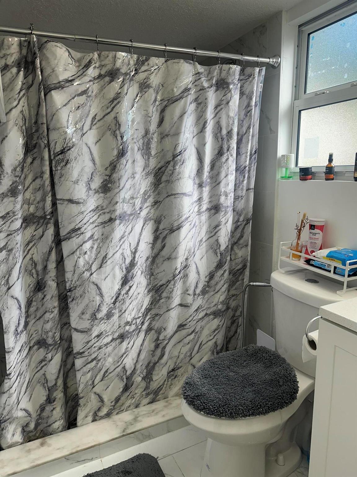 LAKEVIEW HEIGHTS ADD 1 - Residential Lease