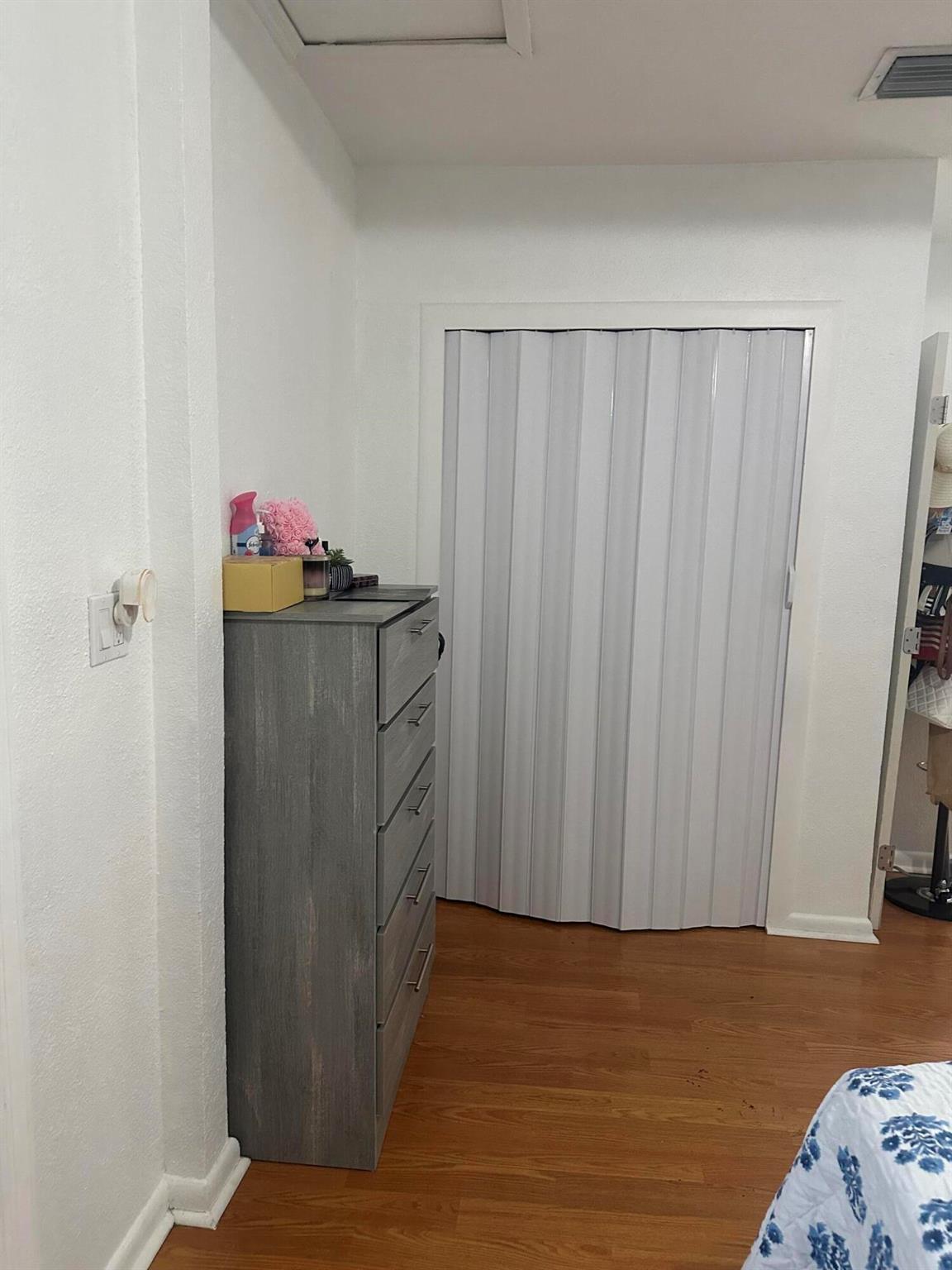 LAKEVIEW HEIGHTS ADD 1 - Residential Lease