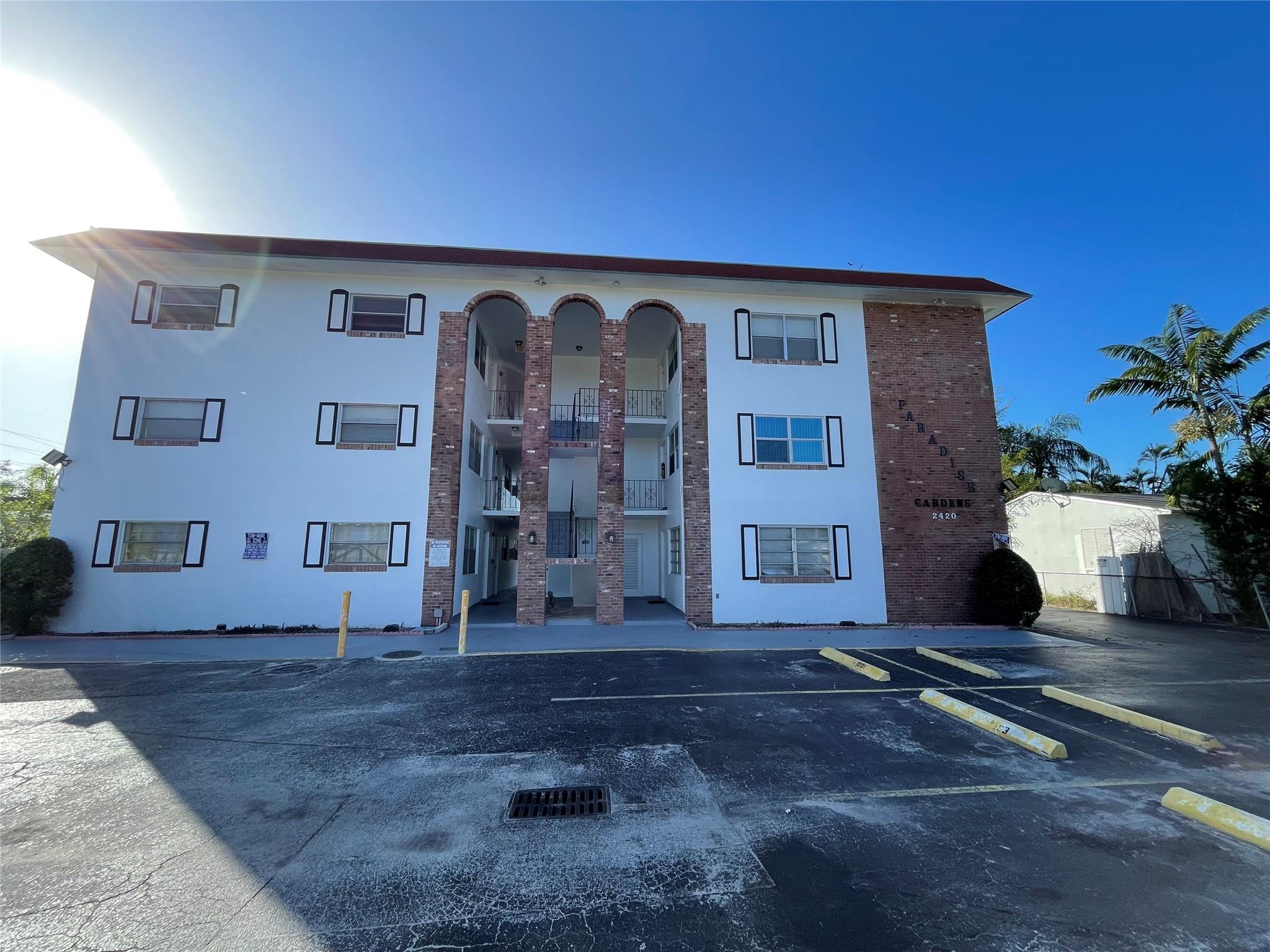 Paradise Gardens Inc Cond - Residential Lease