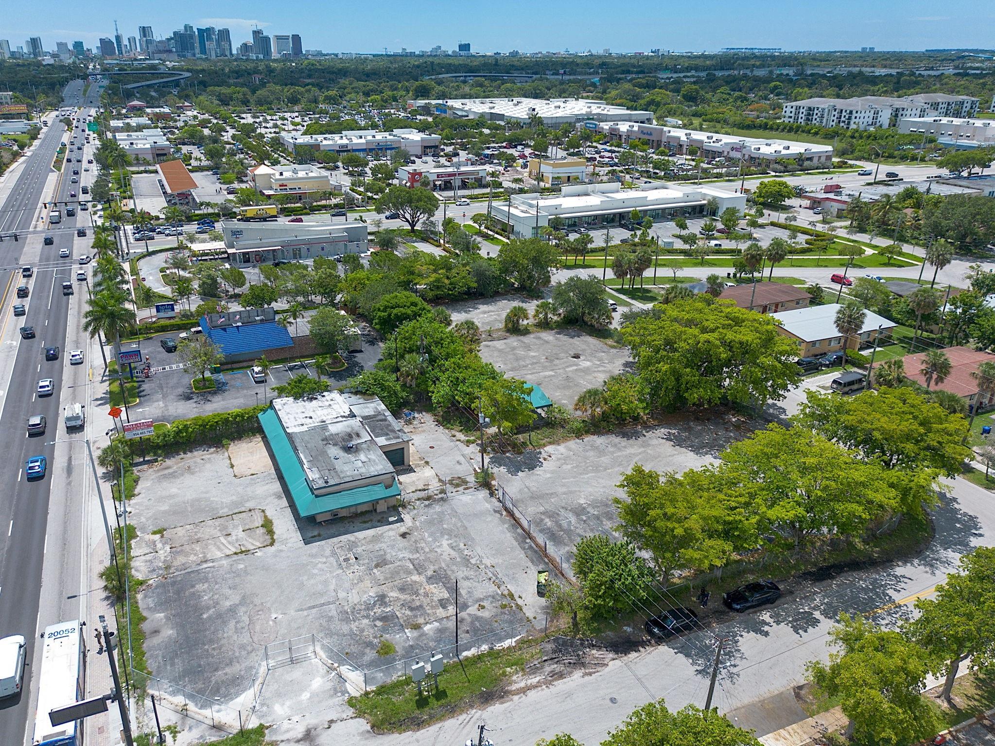 2790 W Broward Blvd
