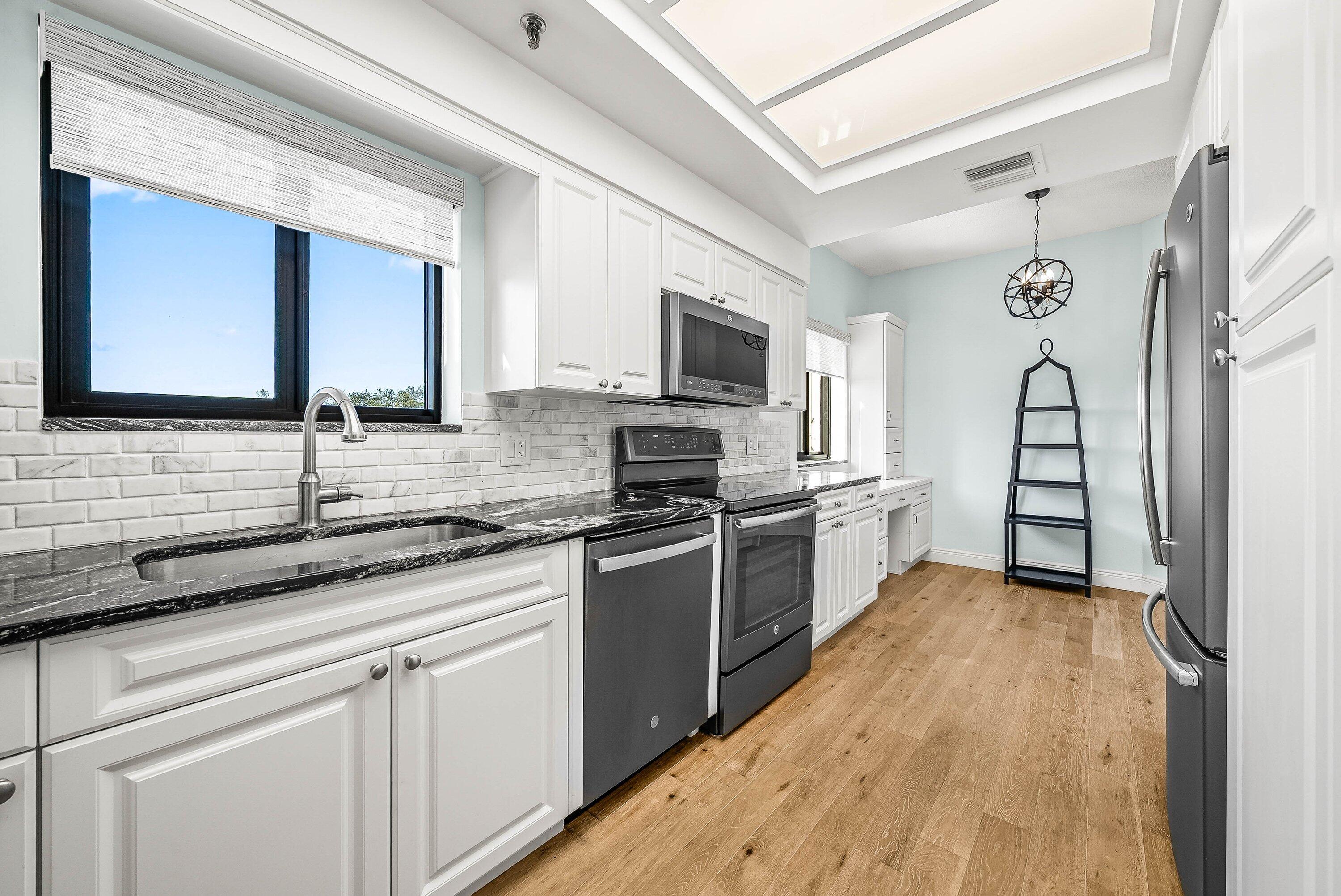 MARINA AT TWELVE OAKS CONDO - Residential