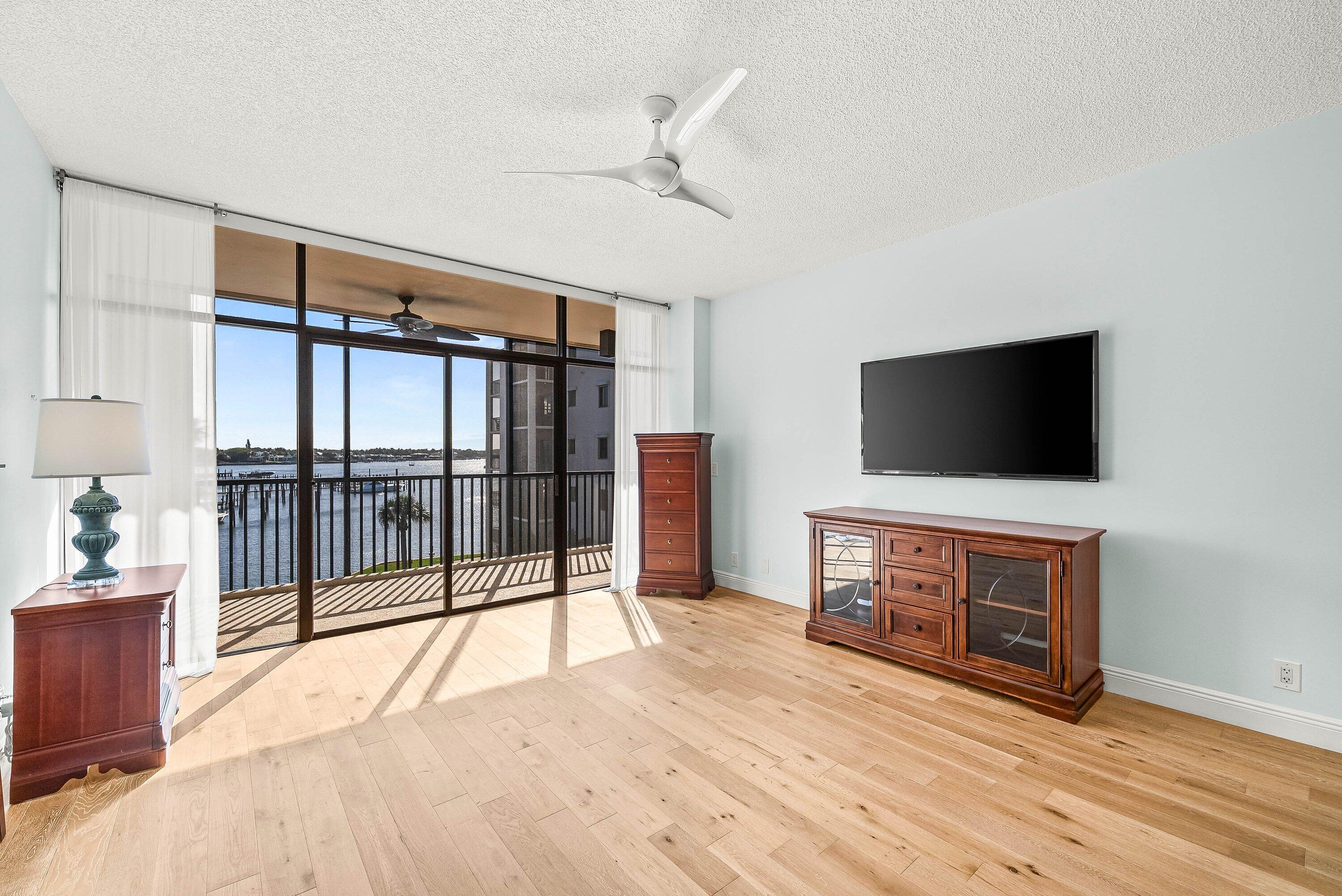 MARINA AT TWELVE OAKS CONDO - Residential