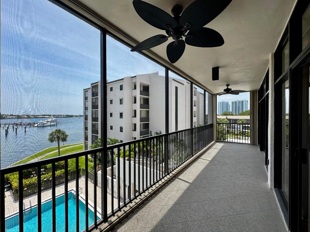 11370 Twelve Oaks Way 418