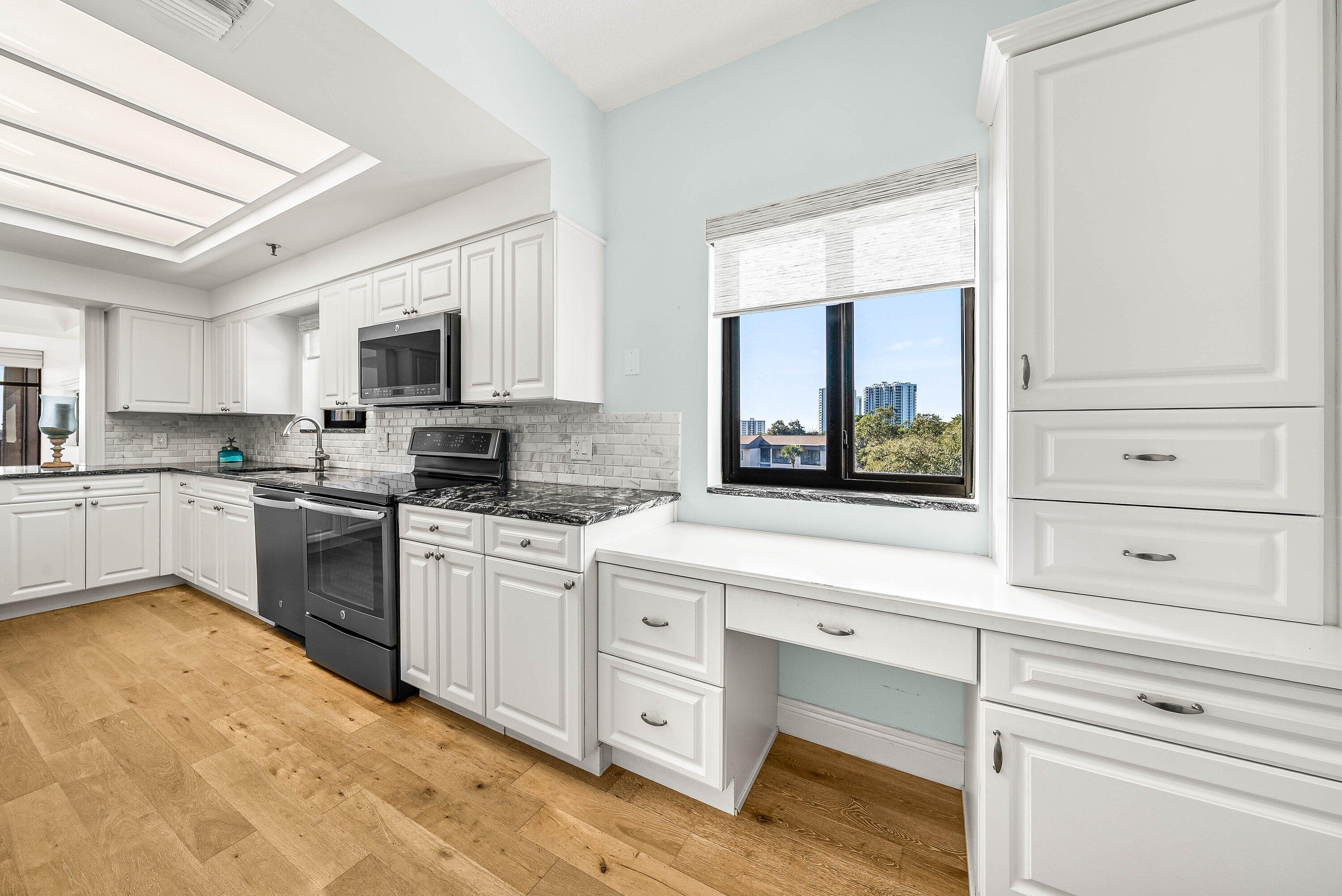 MARINA AT TWELVE OAKS CONDO - Residential