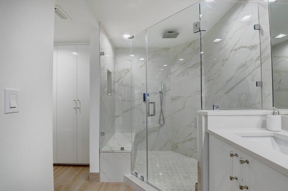 GLENEAGLES CONDO VI - Residential