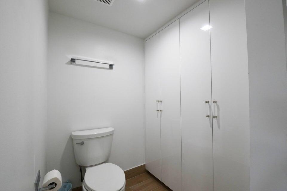 GLENEAGLES CONDO VI - Residential