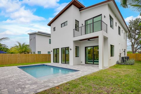 A home in Lake Worth Beach