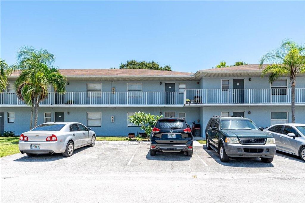 Photo of 605 Ixoria 6a Avenue #6, Fort Pierce, FL 34982 (MLS # R11108873)