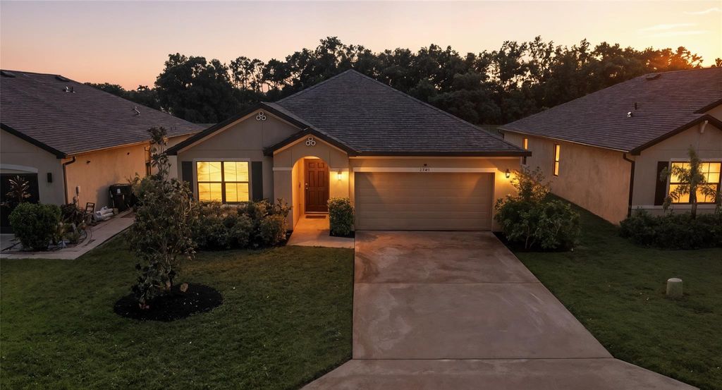Photo of 6295 NW Regent Street, Port Saint Lucie, FL 34983 (MLS # F10523246)