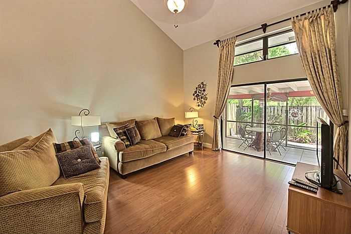 LOFTS OF OAKLAND PARK - Residential