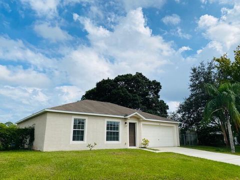 915 Braganza Avenue SE Palm Bay FL 32909