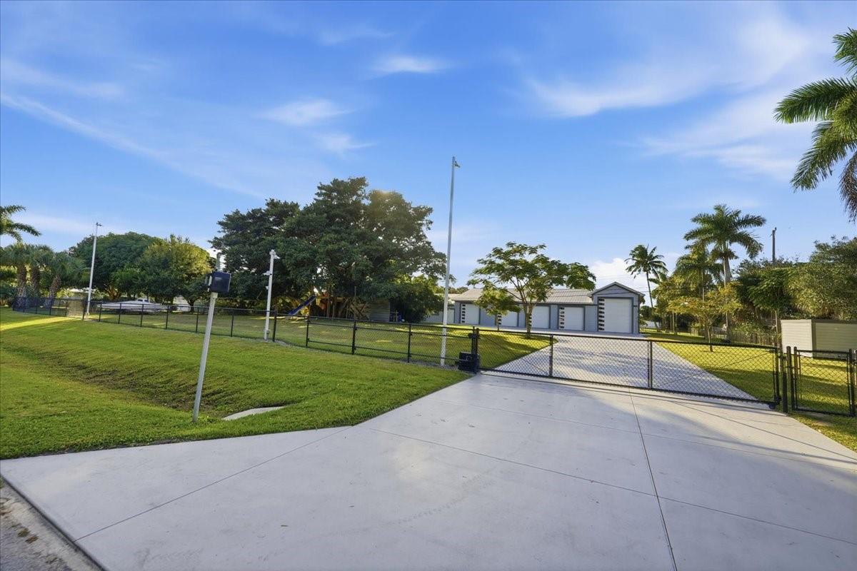 Cardinal Glades - Residential