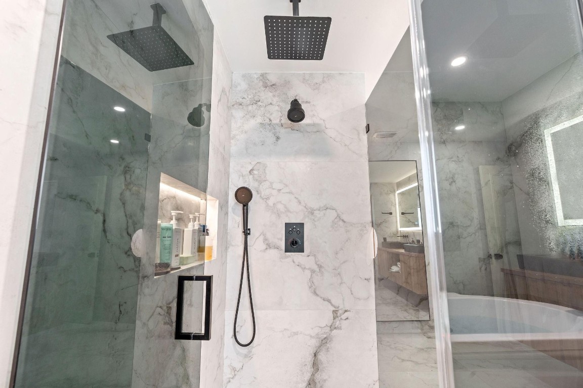 PEBBLE CREEK AT JACARANDA - Residential