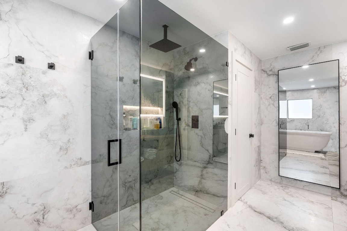 PEBBLE CREEK AT JACARANDA - Residential