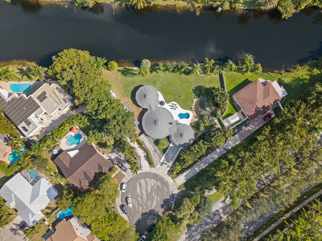 PEBBLE CREEK AT JACARANDA - Residential