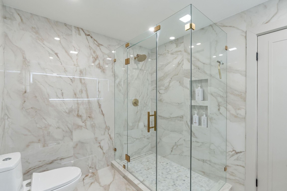 PEBBLE CREEK AT JACARANDA - Residential