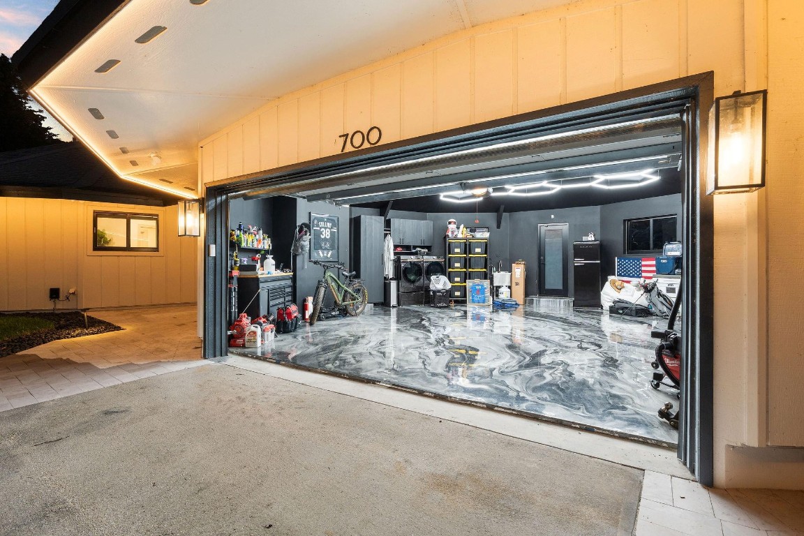 PEBBLE CREEK AT JACARANDA - Residential