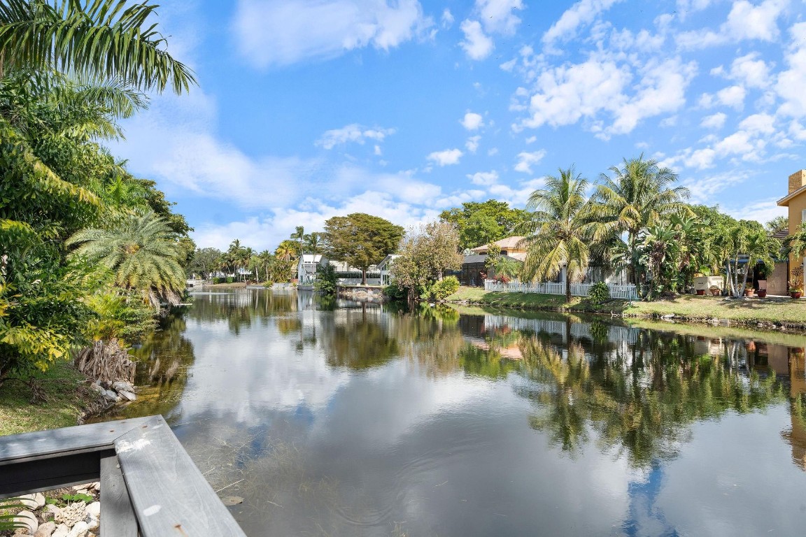 PEBBLE CREEK AT JACARANDA - Residential