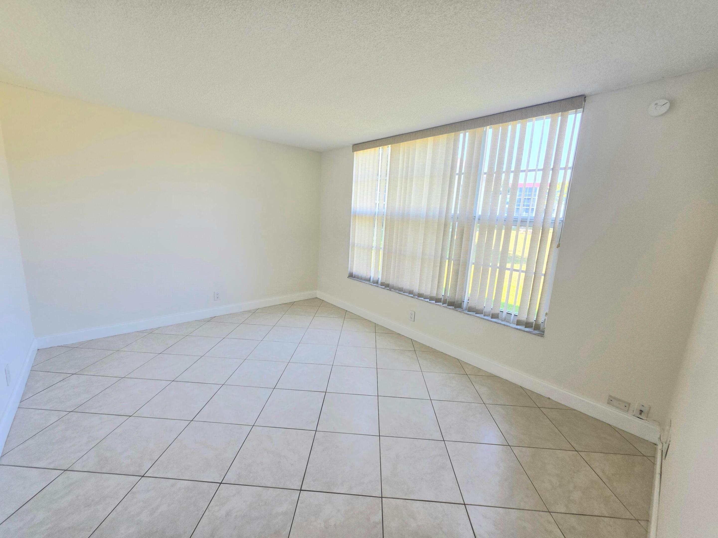 NO 3 PALM-AIRE AT CORAL KEY - Residential Lease