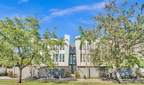 703 SE 16th Ct Fort Lauderdale FL 33316